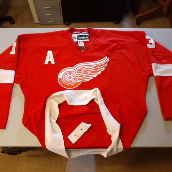 Size 54 Reebok Detroit Red Wings #13